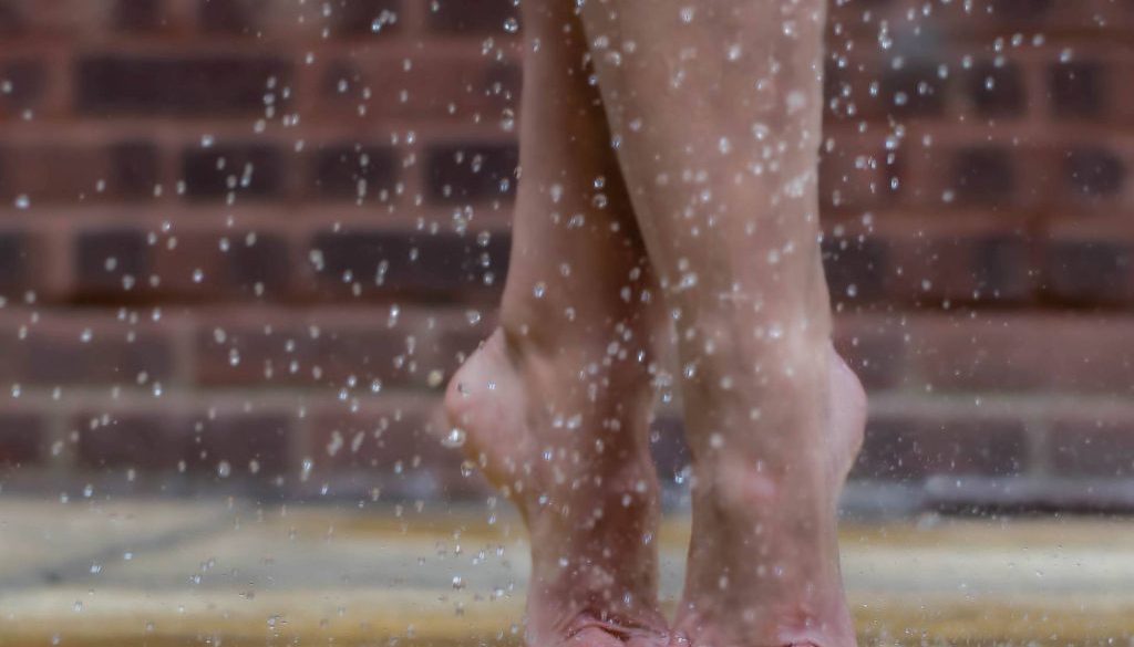 blog-Image-of-barefoot-person-stretching-feet